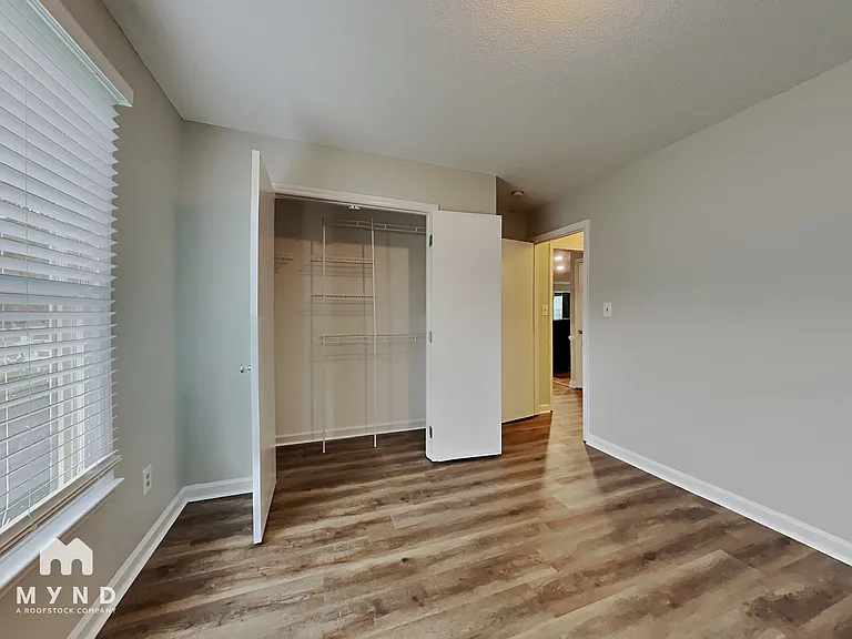 2004 Benttree Dr — Photo 15