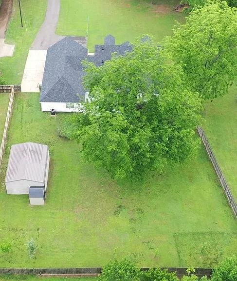 334 Meadowland Dr — Photo 3