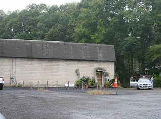 67 Nooseneck Hill Rd, West Greenwich, RI 02817