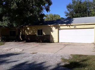 2705 N Wellington Pl, Wichita, KS 67204