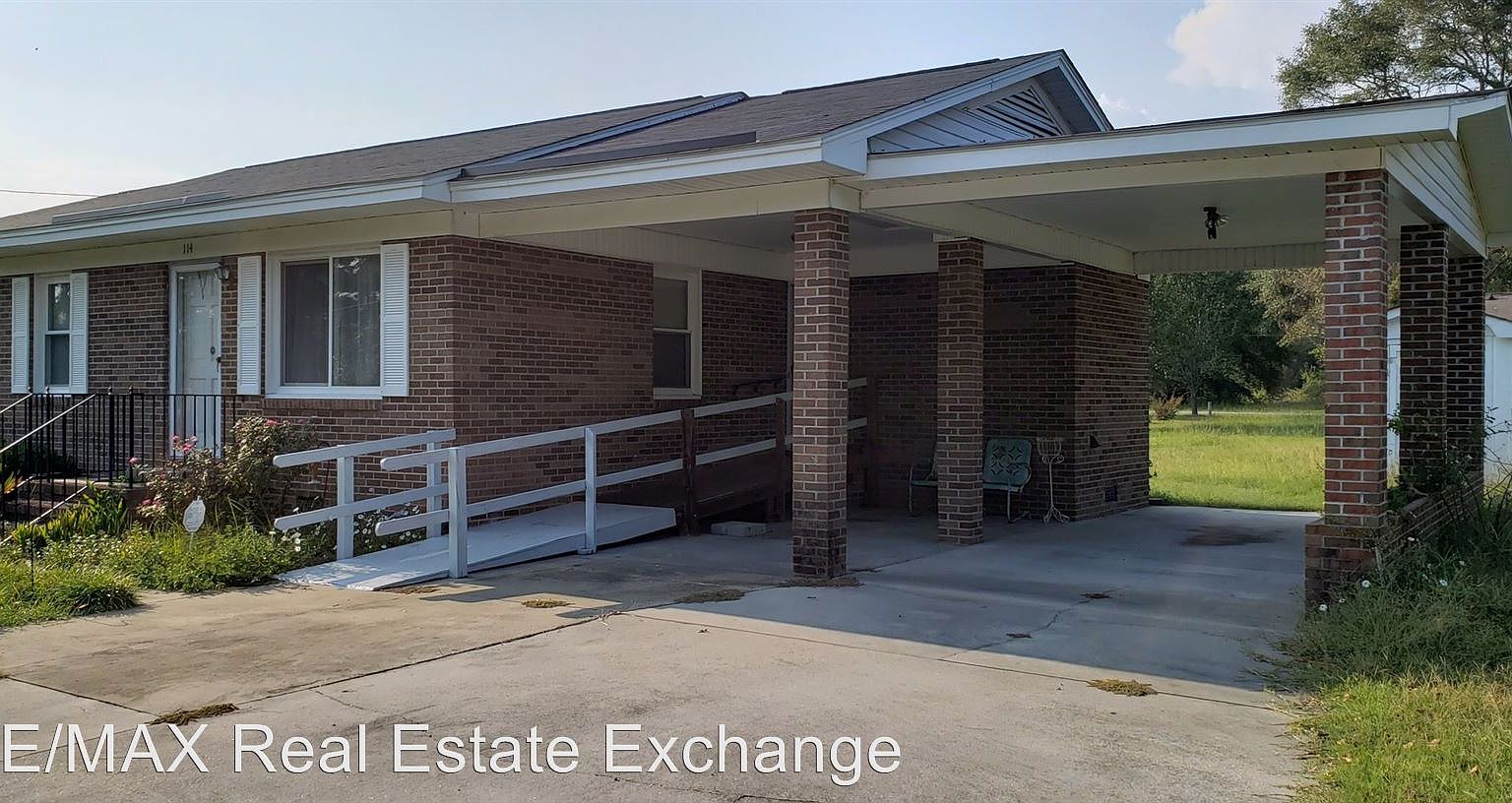 114 E Walnut St, Bladenboro, NC 28320 Zillow