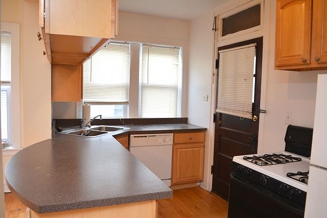 1st image of 5354 N Wolcott Ave APT 2