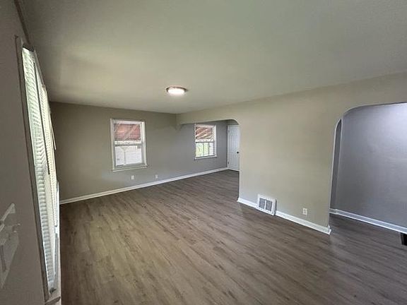 5th image of 7628 Mallard Dr