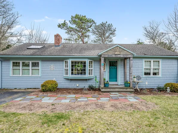 33 Shallow Brook Road, South Yarmouth, MA 02664