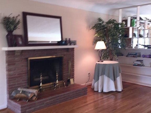 4th image of 7028 Moorfield Dr