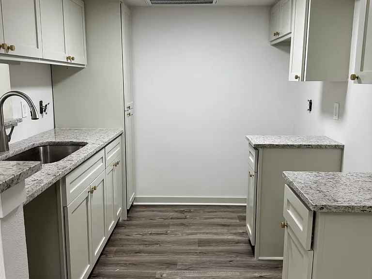 4747 Allendale Rd — Photo 18