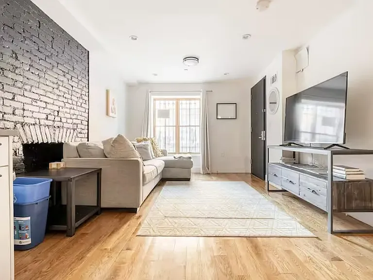 546 Monroe St #3 — Photo 16