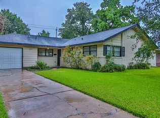 6334 Roos Rd, Houston, TX 77074