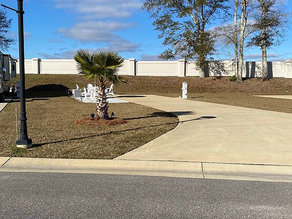 4th image of 12319 Gateway Dr