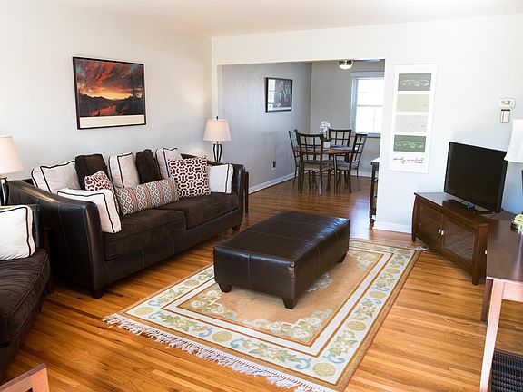 2nd image of 1845 Northwest Ct APT B