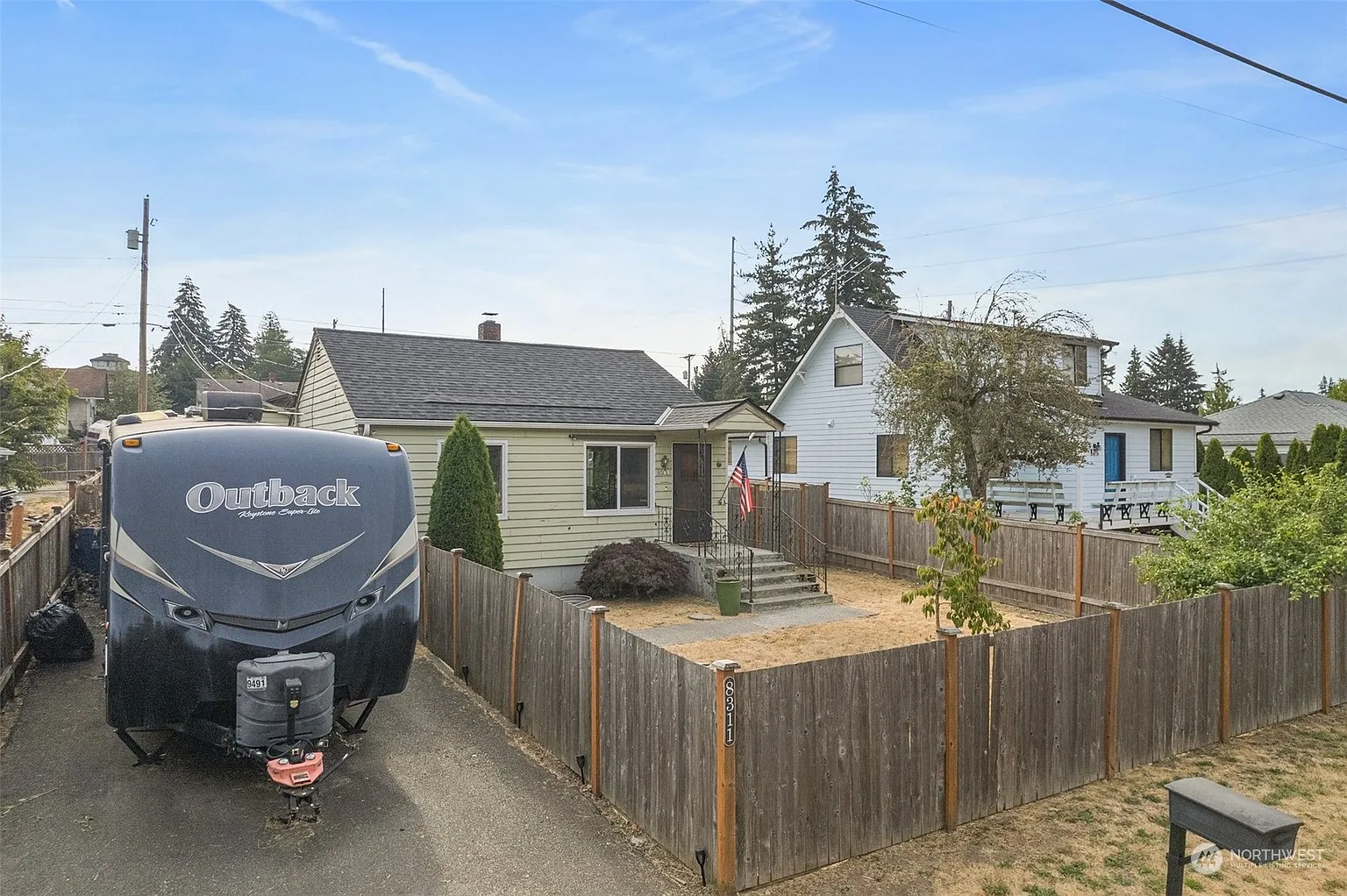 8311 S I Street photo 1