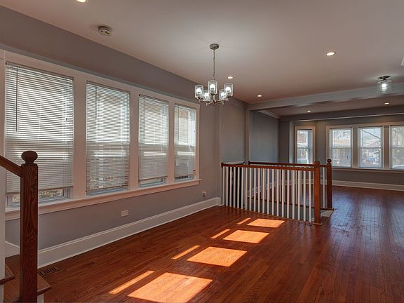 4th image of 8423 S Crandon Ave
