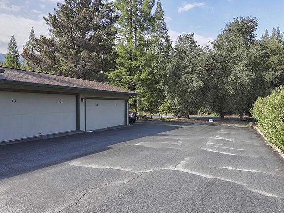 5th image of 190 E Hilton Dr