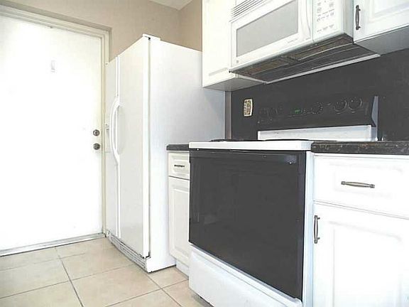 5th image of 16850 S Glades Dr APT 6D