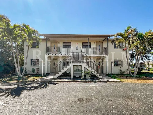 4530 SW 10th Ave Photo 1
