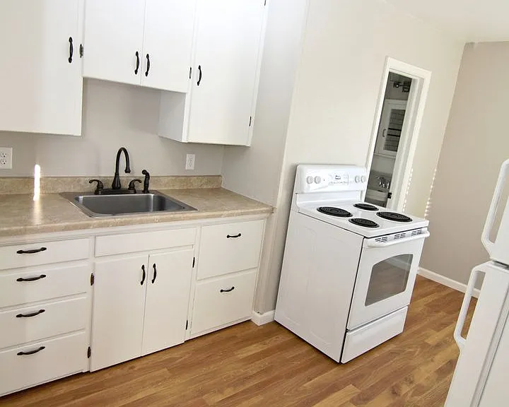 534 E Front St — Photo 29