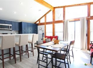 805 W 7th Ave, Belton, TX 76513