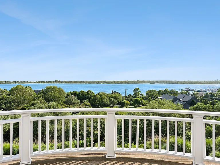 83 Startop Dr — Photo 15