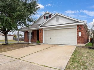 12800 Sky Harbor Dr, Del Valle, TX 78617