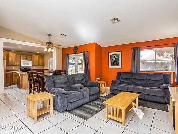 4th image of 2030 Hollow Oak Ave