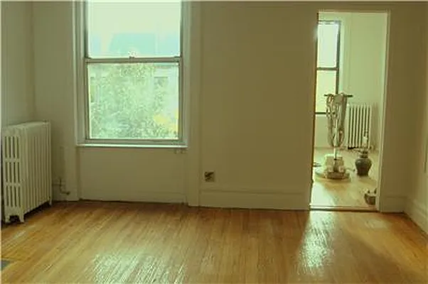 Rented by R New York | media 28