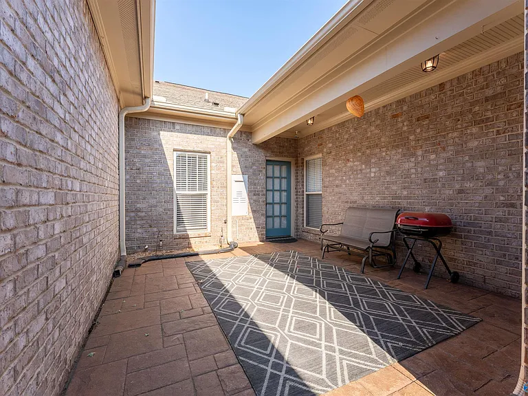 525 W Mossyleaf Dr SW — Photo 38