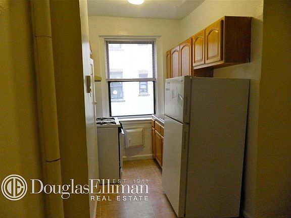 3rd image of 639 W 207th St APT 3B