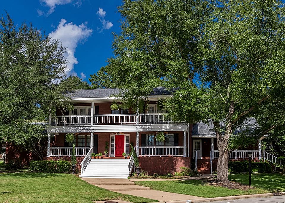 1st image of 705 Quail Hollow Dr