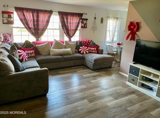 64 Stonehurst Blvd APT D, Freehold, NJ 07728