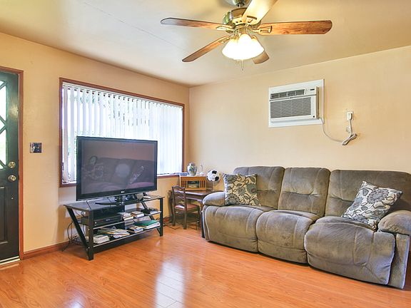 4th image of 13506 Eckford St