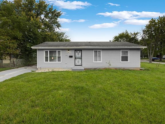 2nd image of 1112 Abbott Ln