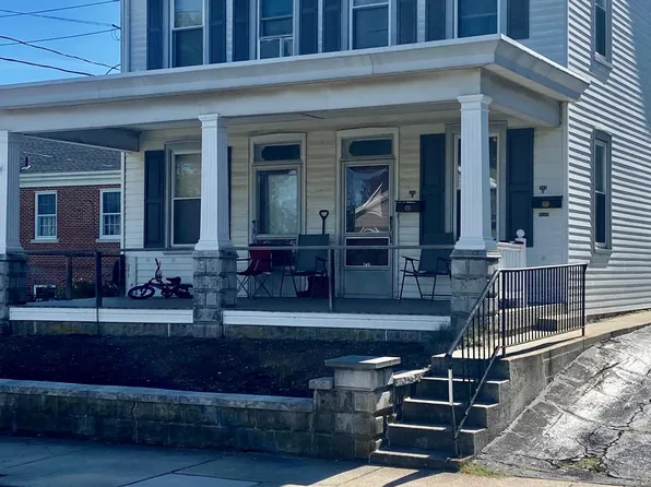 103 N 11th St, Akron, PA 17501