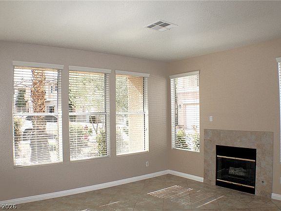 4th image of 251 S Green Valley Pkwy Unit 5112
