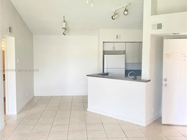 3310 Pinewalk Dr N APT 1833, Margate, FL 33063