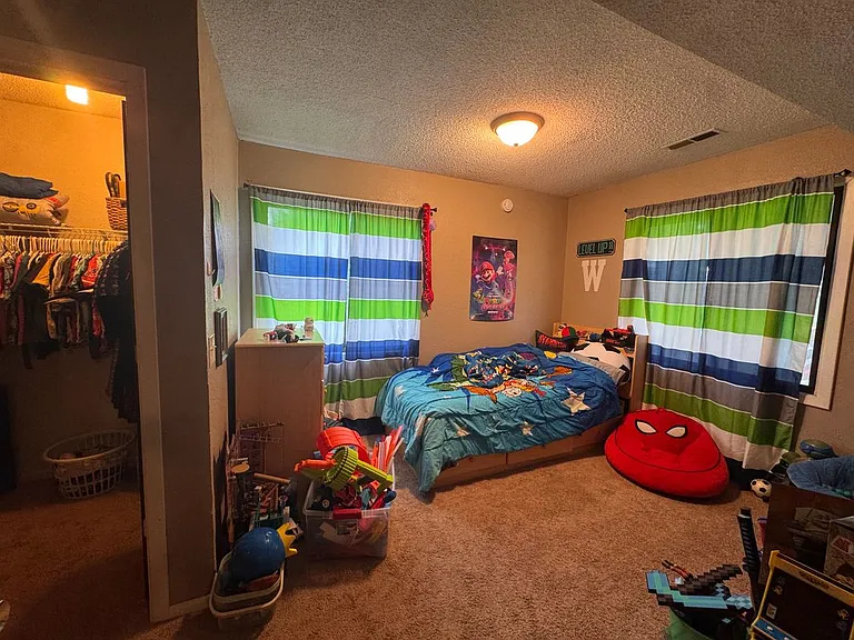 1097 Regency Dr — Photo 14