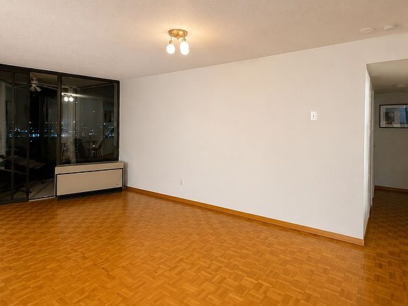 4th image of 2871 Richmond Rd W #1406