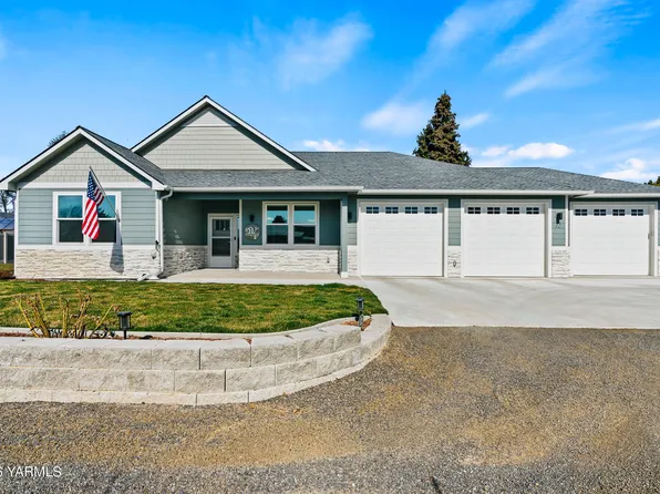 12 N 96th Ave, Yakima, WA 98908