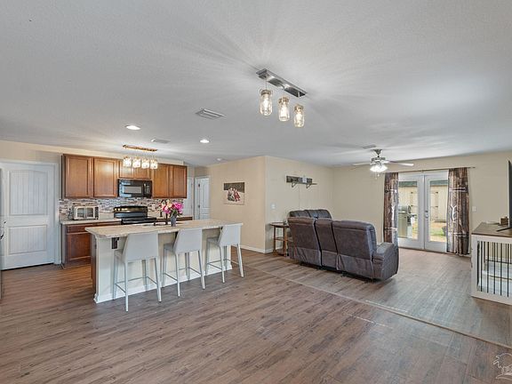 5th image of 5898 Little Leaf Ct