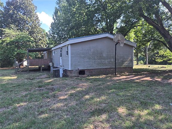 3rd image of 467 Huffines Mill Rd