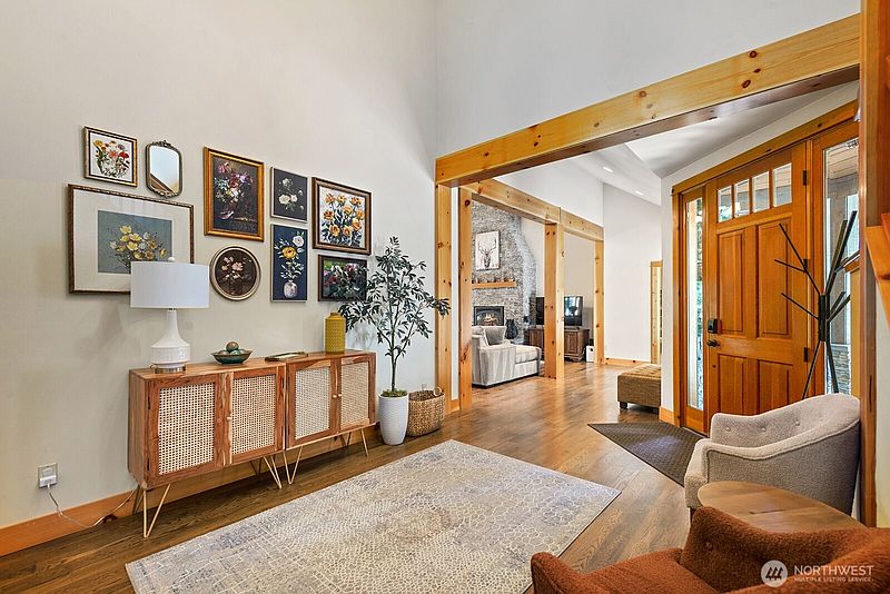 3rd image of 560 Evergreen Valley Loop