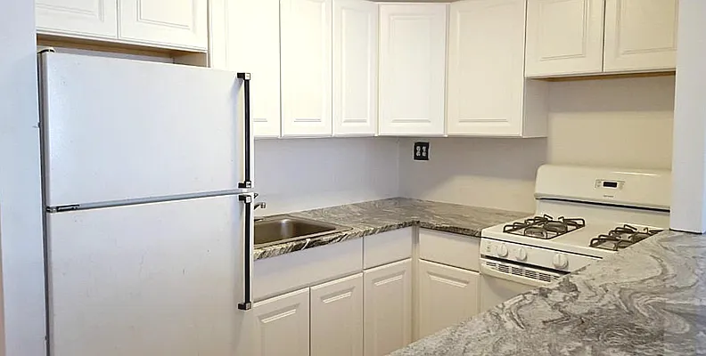 Rented by Compass | media 7