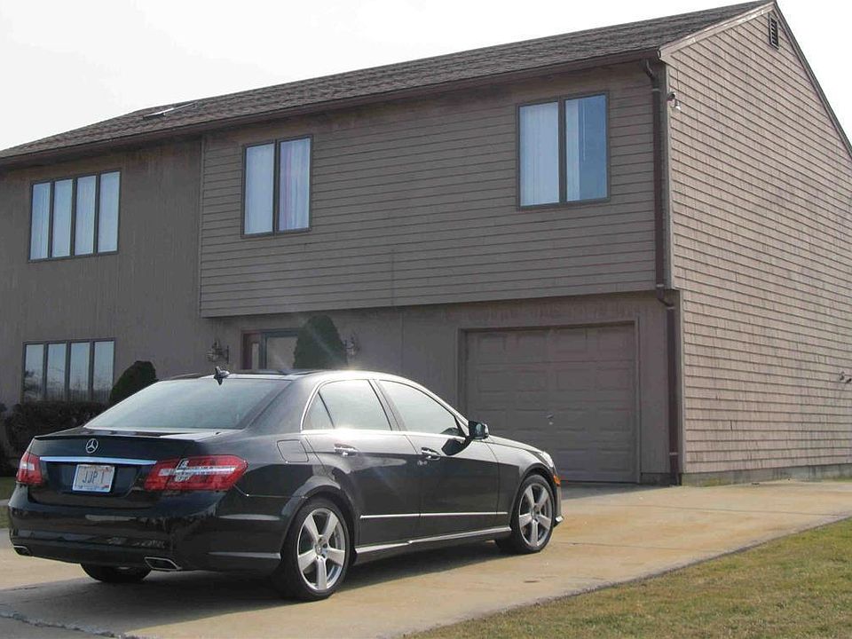 1st image of 18 Kingston Ln