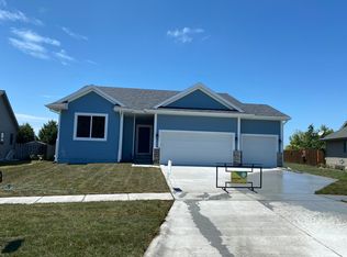 2014 Jashalita Dr, Nevada, IA 50201