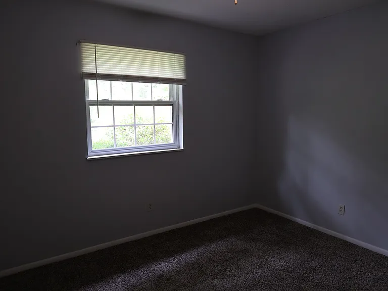 205 Long St #2 — Photo 32