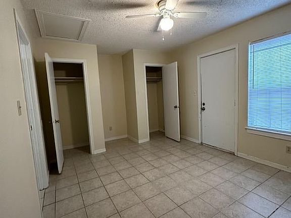 5th image of 1309 Jasma Ln APT D