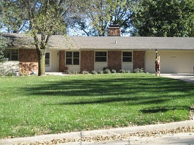 1st image of 212 Lindenwood Pl