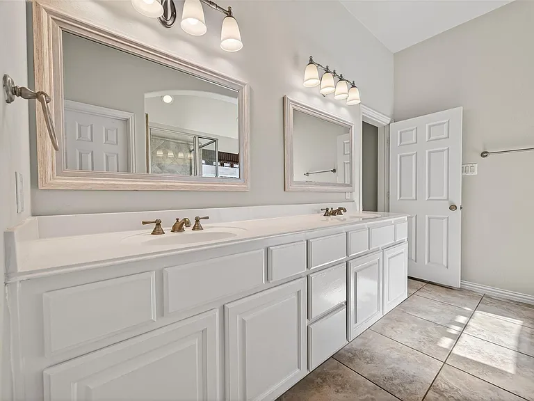 6726 Hathaway Ln — Photo 42