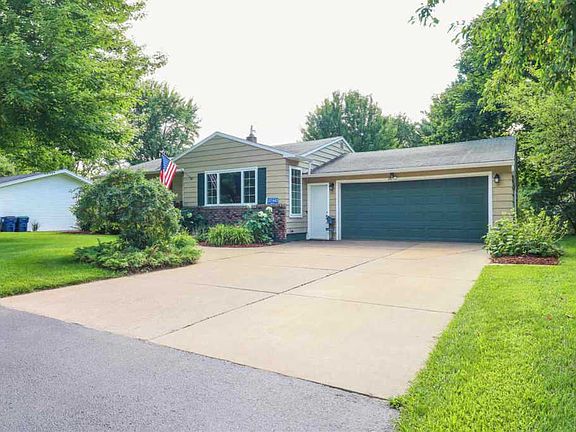 3rd image of 227442 Heron Ave