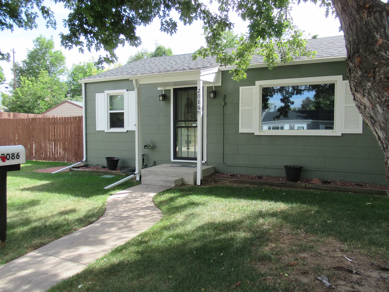 3 bed, 1205 sqft, $2,500 — Photo 1