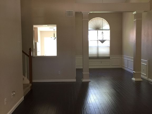 3rd image of 2544 E Grove Park